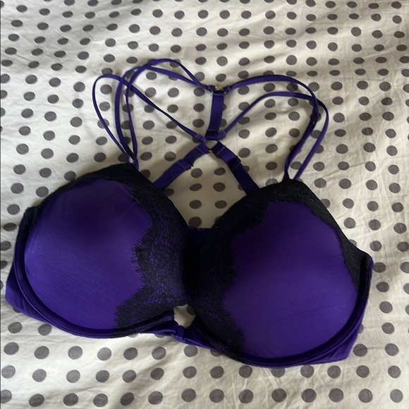 Elegant Purple and Black Lace Bra - Picture 1 of 4